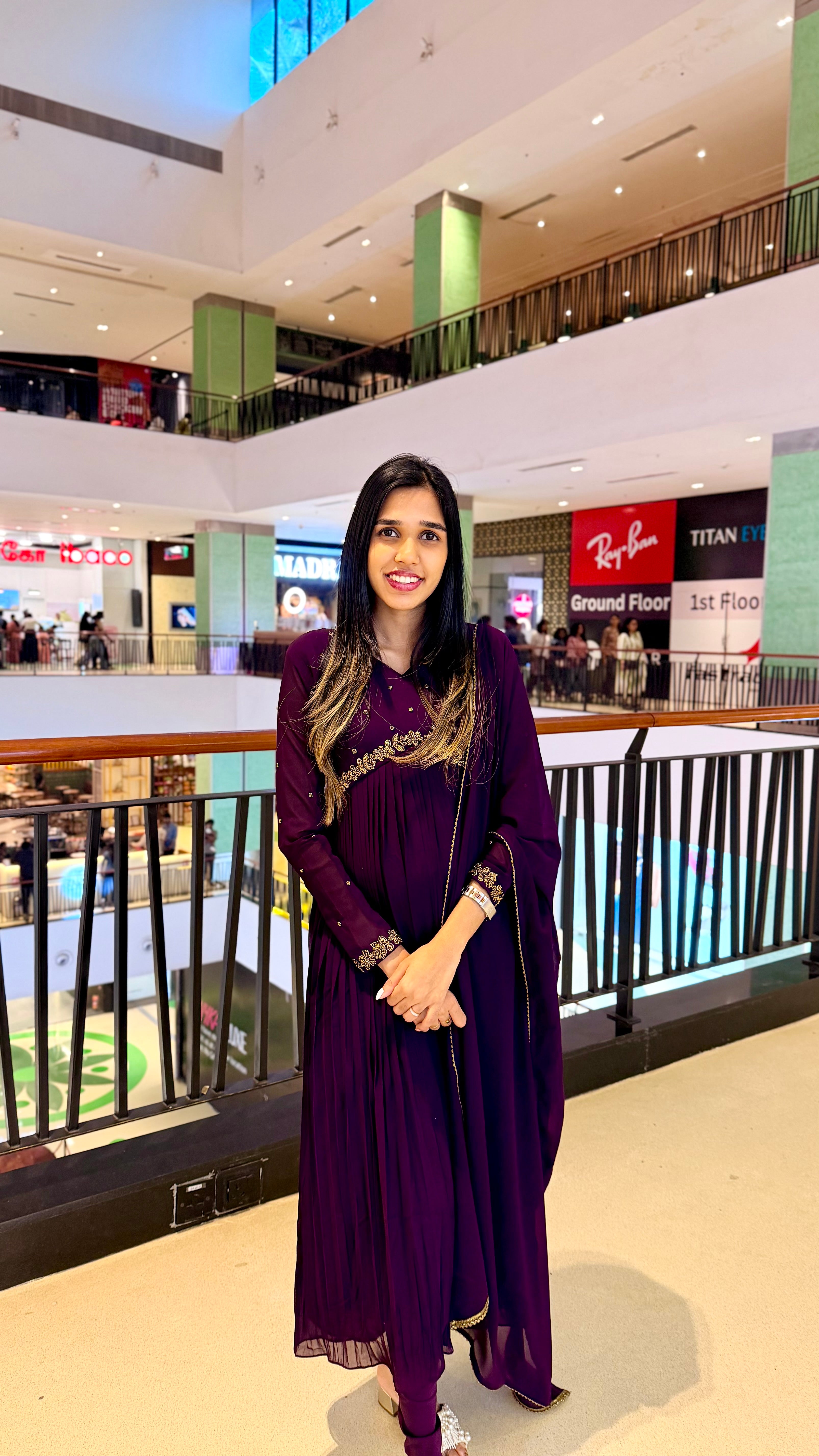 Meher Alia cut Kurthi with dupatta